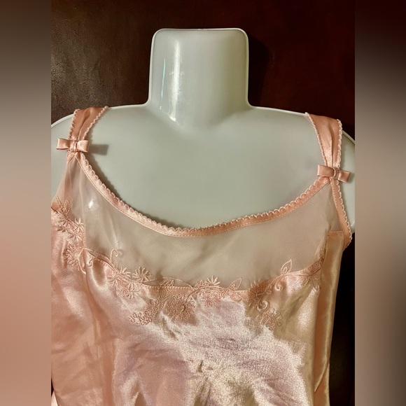 Morgan Taylor Coral/Pink Robe and Night Gown - Picture 6 of 11